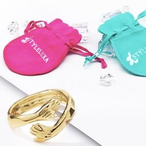 Hug ring